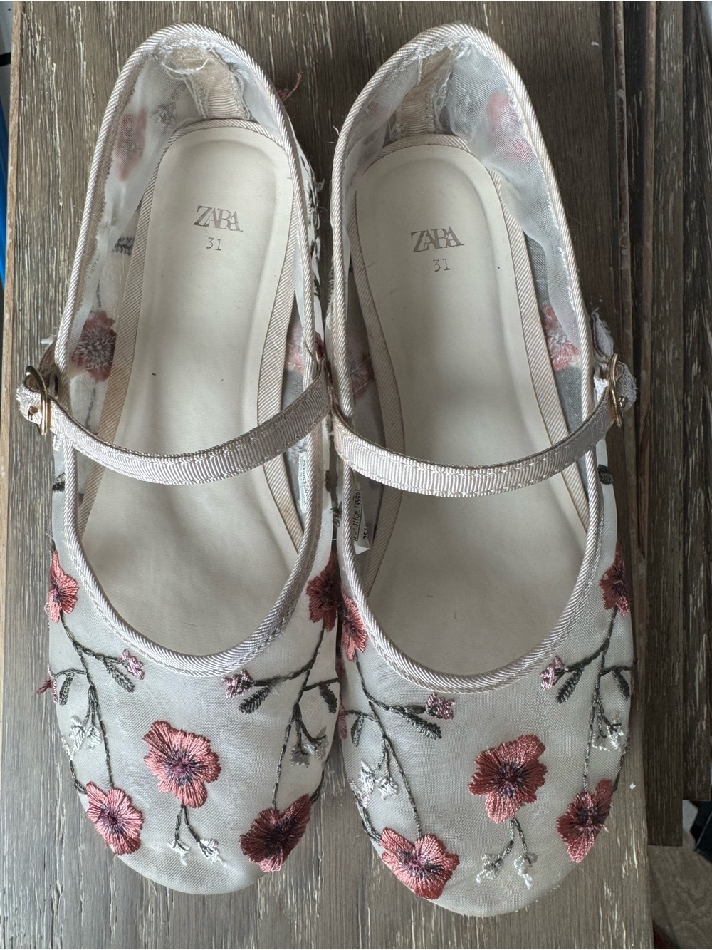 Zara Girls Cream Mary Jane Flats with Pink Floral Embroidery